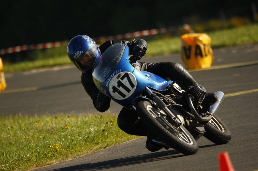 Hansjörg Vollmer auf seiner R 100 S beim Rennen in "Dahlemer Binz" 2013